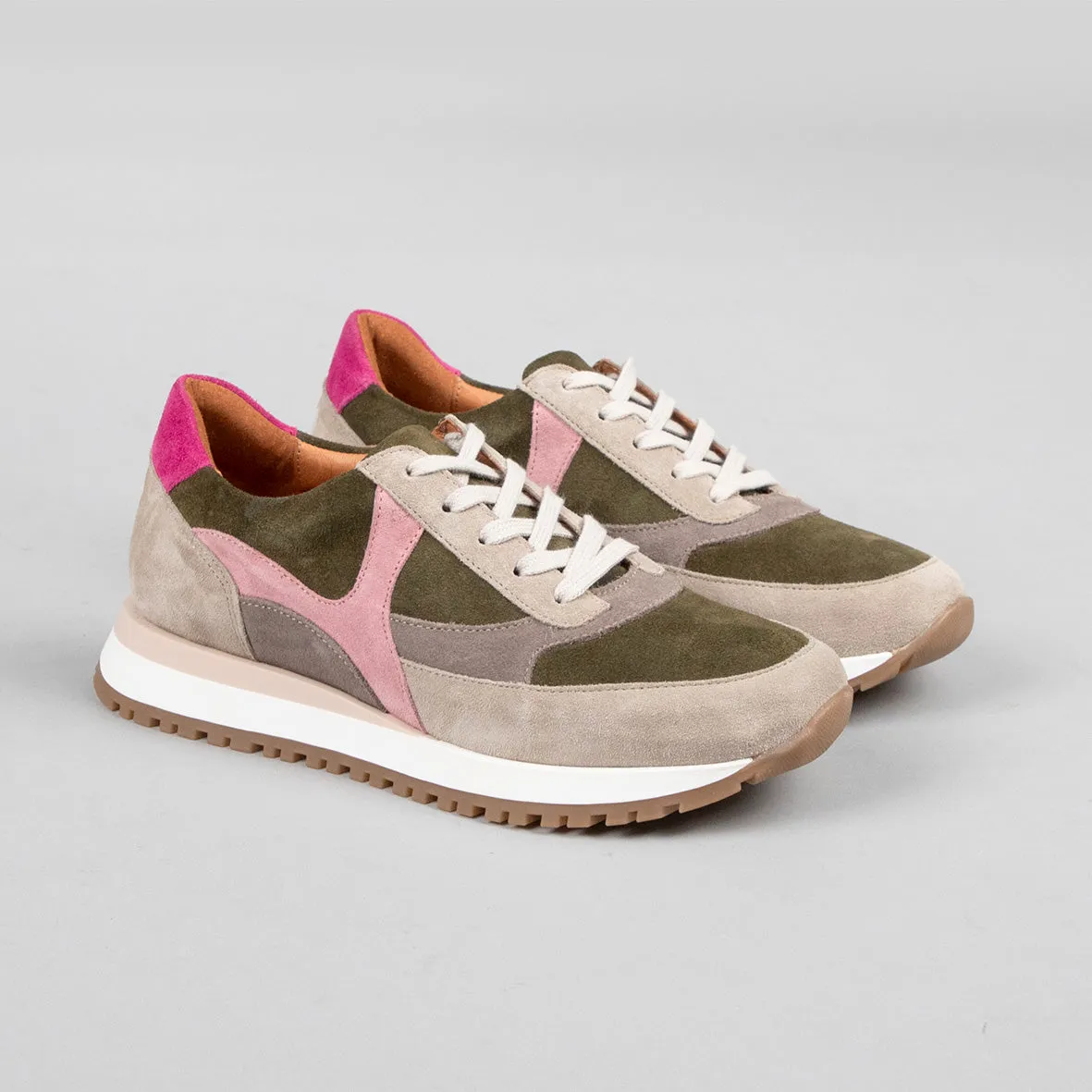 Cinda Khaki
