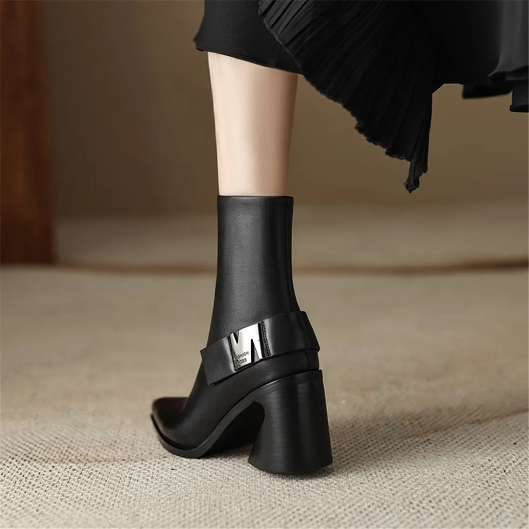 CrocGrace Rounded Suede Boots