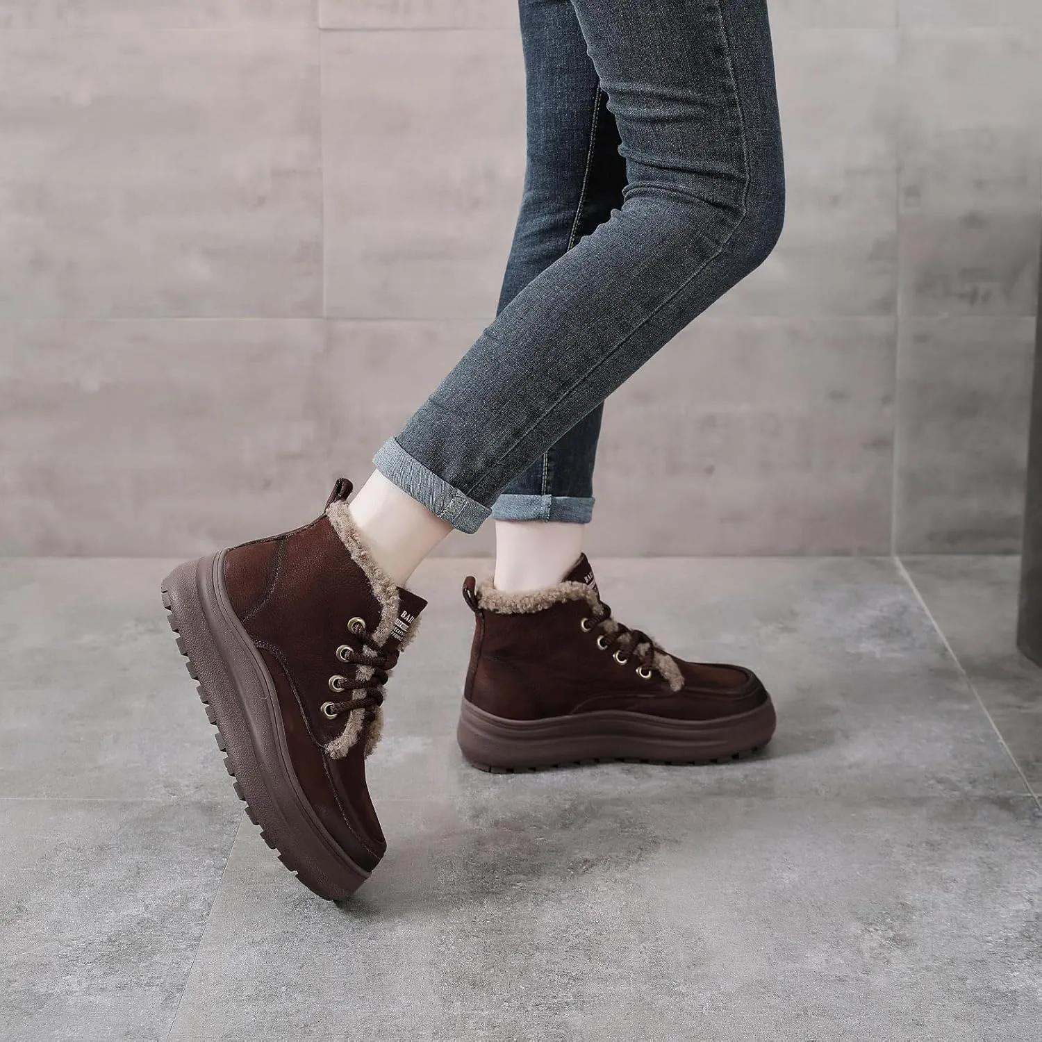 Lossarye Women's Winter Lace-up Warm Snow Ankle Boots Waterproof Vintage Genuine Leather Cozy Fur Lining Fashion Non-Slip Platform Casual Walking Shoes