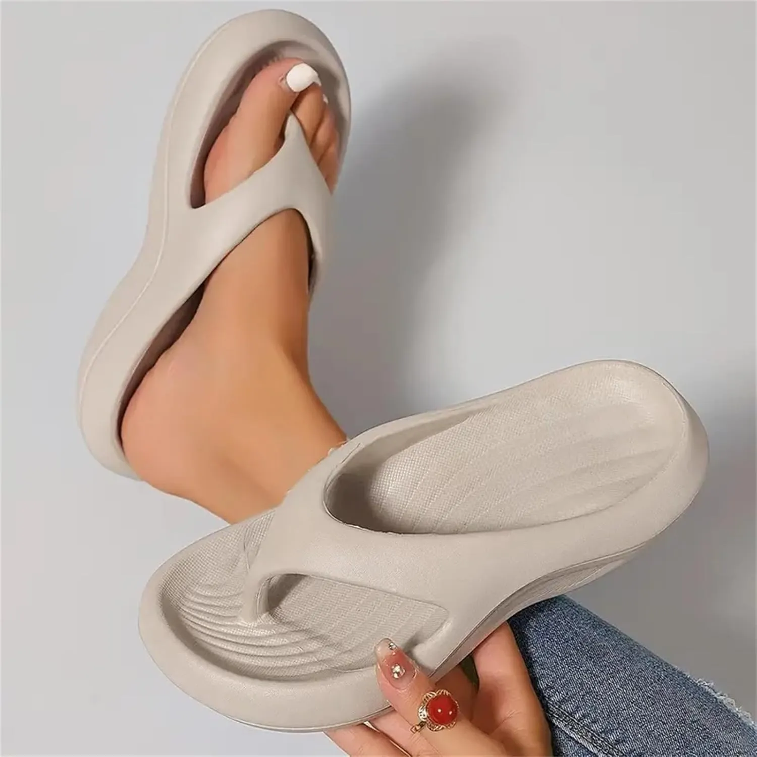 Orthopedic Sandals for Women Arch Support Flip Flops & Slides Comfortable Walking Thong Sandals Recovery Flip Flops Pillow Soft Summer Beach Shoes for Plantar Fasciitis Lightweight Non Slip Slippers