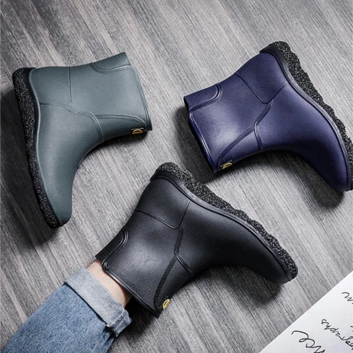 Outdoor Work Booties Men's Mid Tube Rubber Shoes Waterproof And Non Slip Rain Boots Fishing Water Boots Outdoor Gardening Work