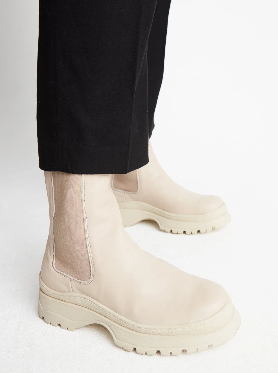 RIOT HIGH CHELSEA | SAND