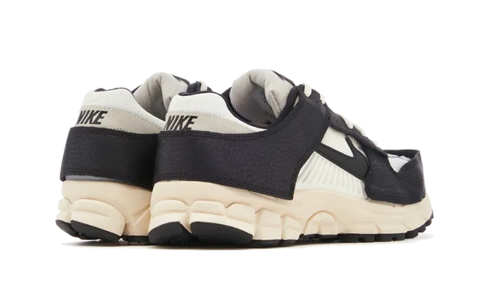 Zoom Vomero 5 Timeless Panda Dunk